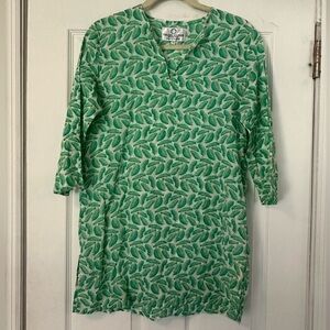 CHARLESTON Shoe Co Green Botanical Print Popover Shirt